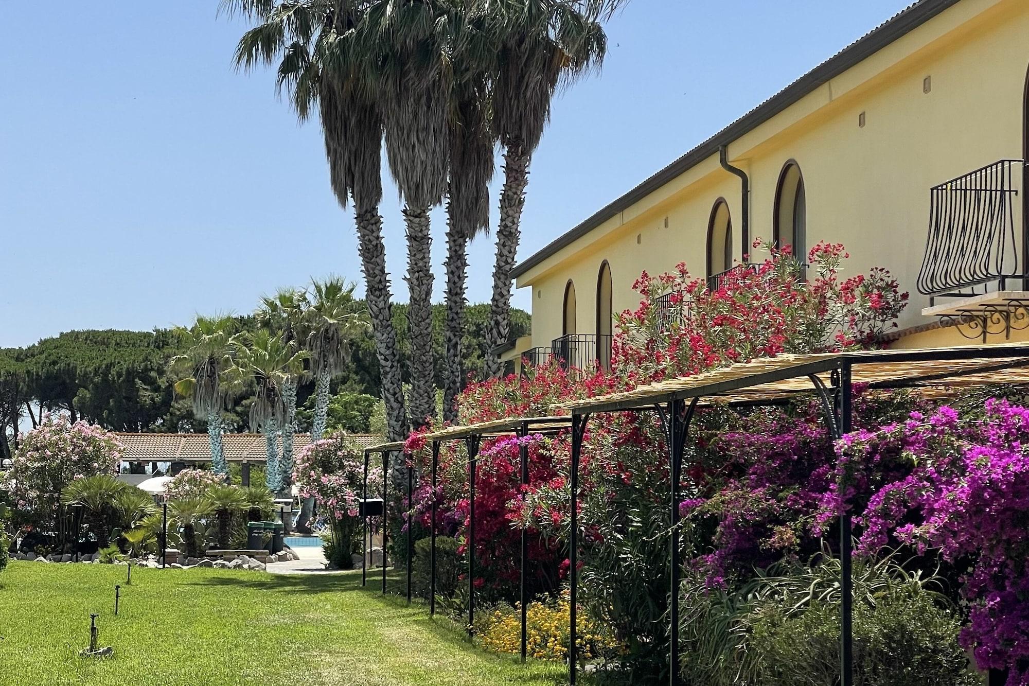 Horse Country Resort Congress & Spa - Hotel Ribot アルボレーア エクステリア 写真