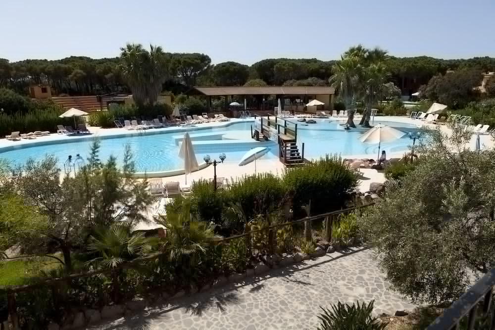 Horse Country Resort Congress & Spa - Hotel Ribot アルボレーア エクステリア 写真