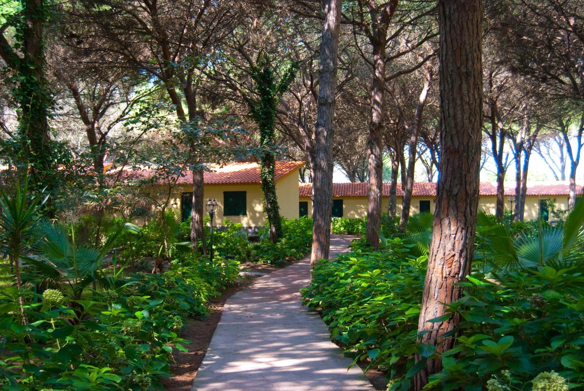Horse Country Resort Congress & Spa - Hotel Ribot アルボレーア エクステリア 写真