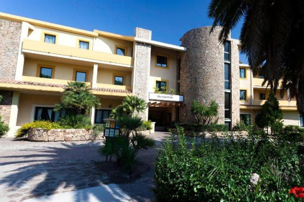 Horse Country Resort Congress & Spa - Hotel Ribot アルボレーア エクステリア 写真