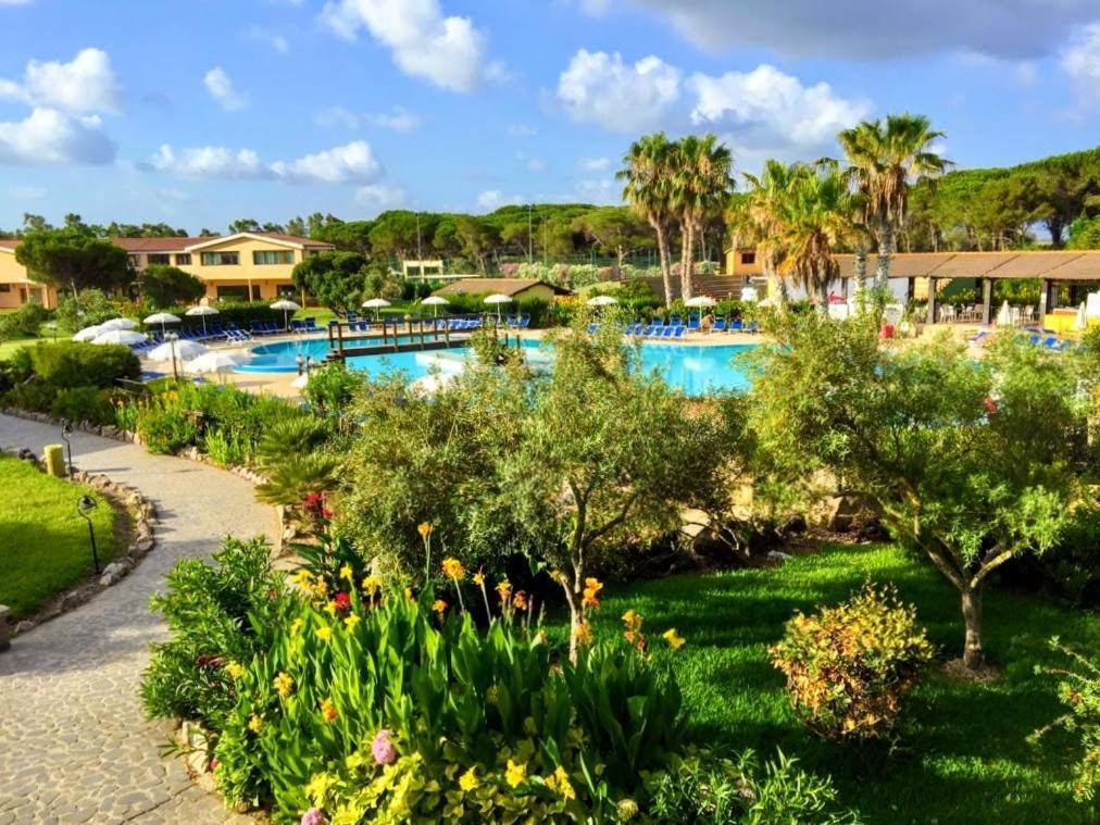 Horse Country Resort Congress & Spa - Hotel Ribot アルボレーア エクステリア 写真