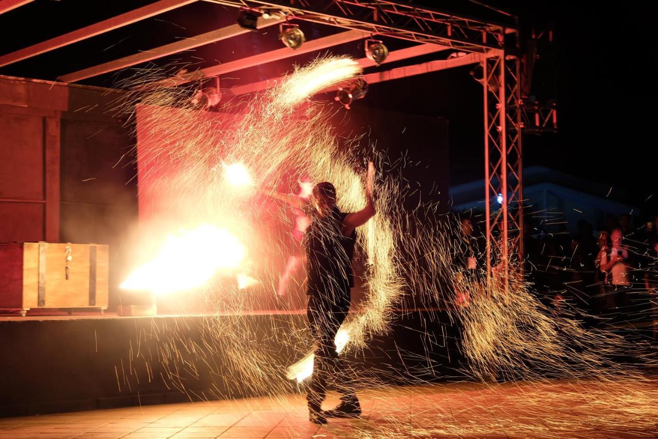 Horse Country Resort Congress & Spa - Hotel Ribot アルボレーア エクステリア 写真
