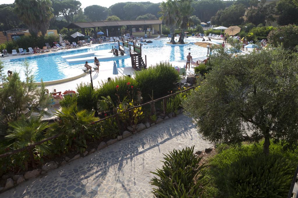 Horse Country Resort Congress & Spa - Hotel Ribot アルボレーア エクステリア 写真